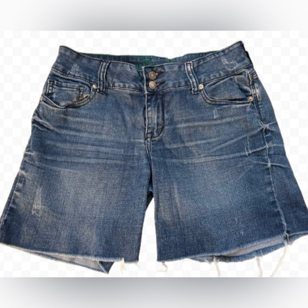 dEIA*s Bailey Original Raw Hem / Cuff Hem Embroidered Jean Shorts Size 7/8